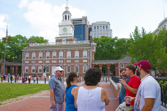 2.5 Hour Philadelphia History Tour with Washington War Tent Show - Starting at the Signer’s Garden