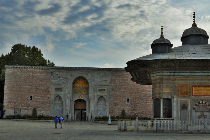 2-Day Private Istanbul: Old City + Food Tour (Tickets+Tastings) - Topkapi Palace and the Ottoman court