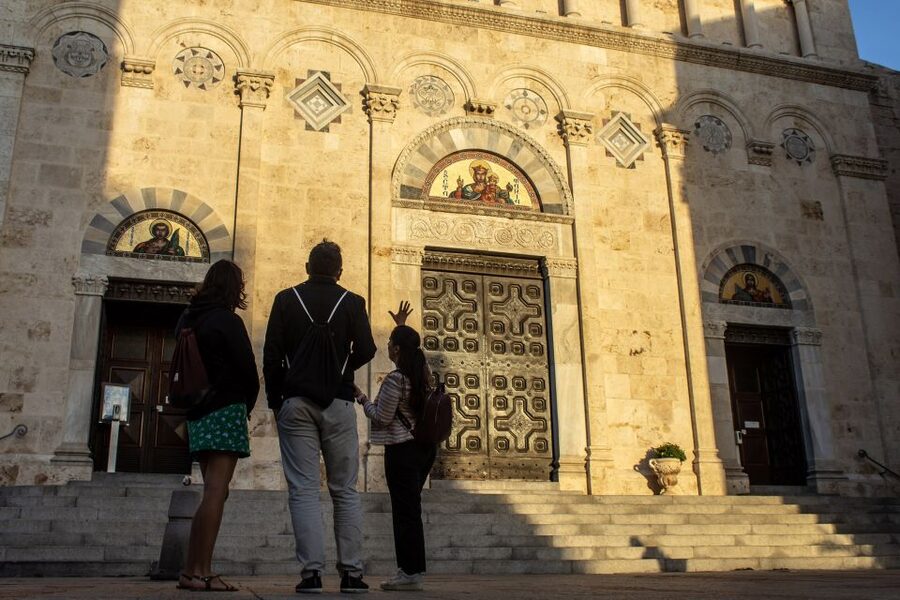 3 Hours Guided Tour of the Historical Cagliari - Marina: finishing among central streets
