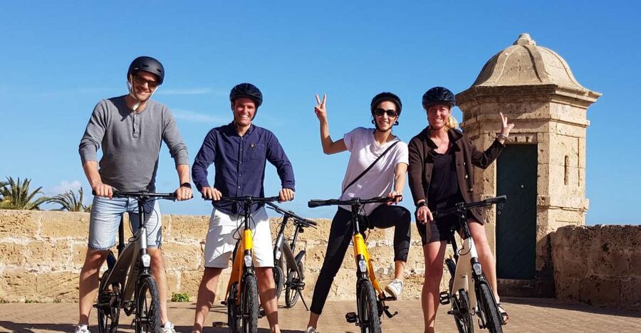 3 Hours Historic E-Bike Tour in Palma de Mallorca - Palma’s old town by bicycle