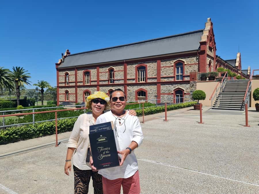 A Barossa Valley pickup: Wine and Heritage Tour, Local Guide - Pickup at 10 am from Barossa wine country