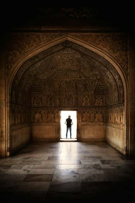 Agra Fort: Guided UNESCO Heritage Walking Tour - Jahangiri Mahal and the Fort’s Blended Style