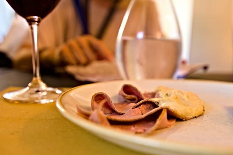 Alba: History Walking Tour and Food Tasting with a Local - Key points at a glance