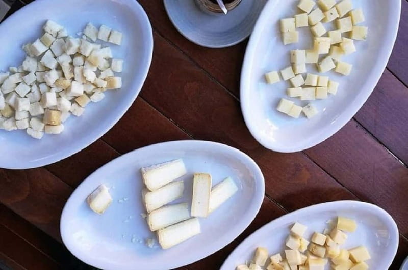 Alba: History Walking Tour and Food Tasting with a Local - The shorter two-hour version