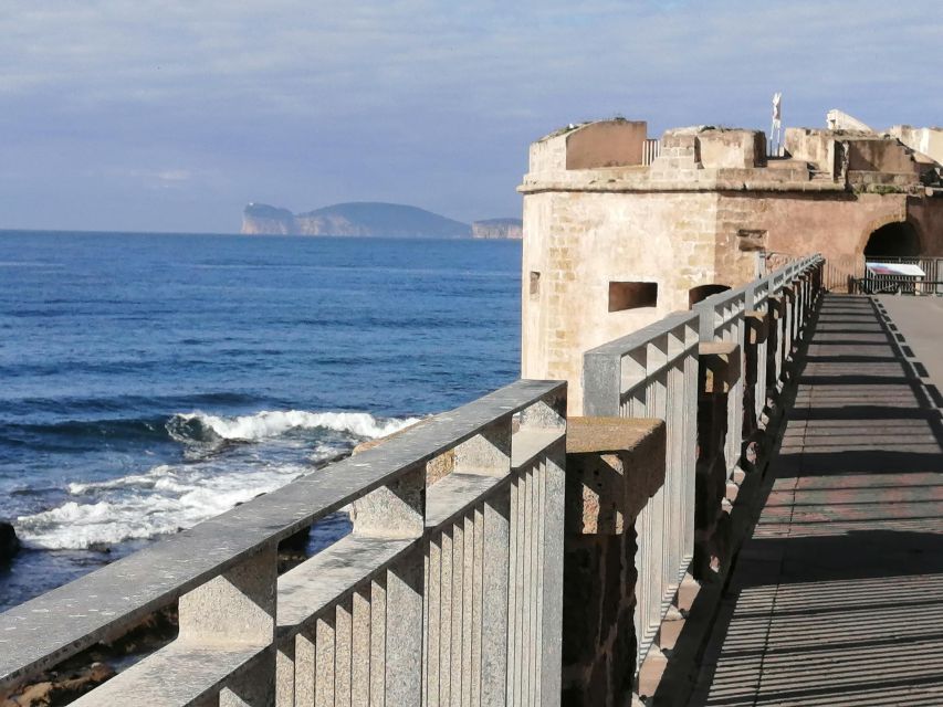 Alghero: walking tours around the ancient city - Starting inside Porta Terra Tower