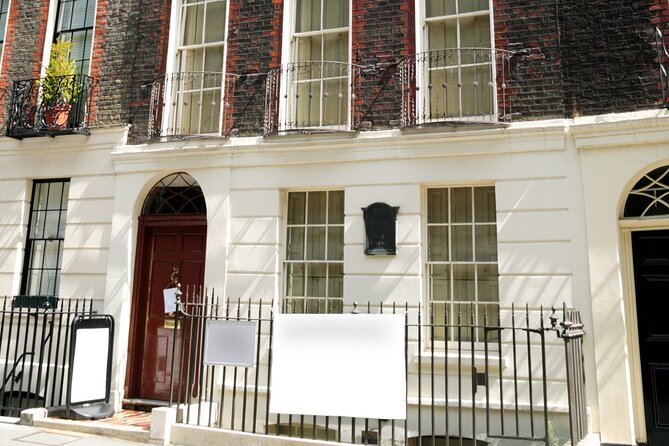 American Heritage in London 4 Hour Private Tour in a Black Cab - The driver-guides make the biggest difference