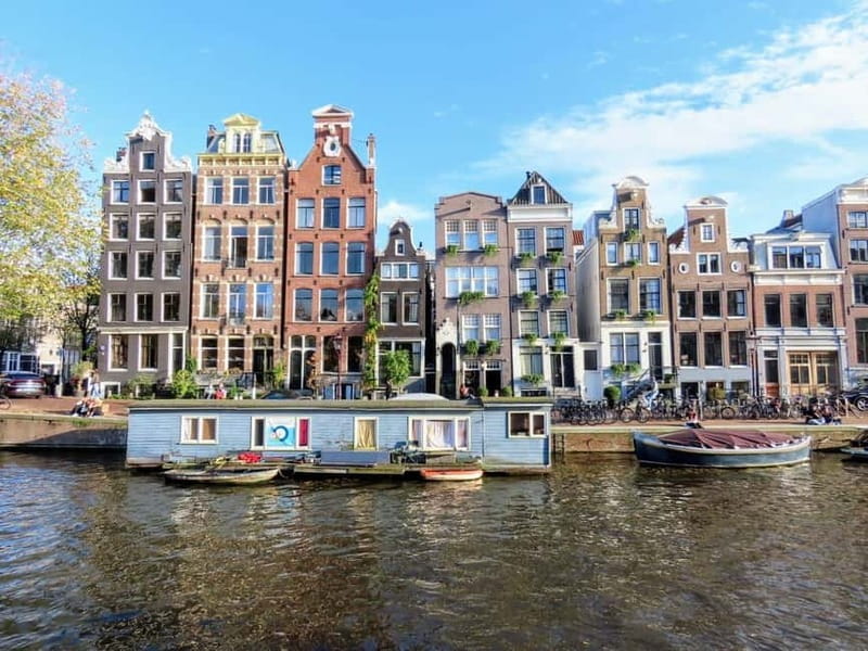 Amsterdam: 2-hour History & Culture tour with a Local - Spui and the quiet turn at Begijnhof