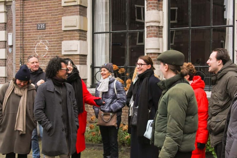 Amsterdam: 2-hour History & Culture tour with a Local - The canals and Huis Aan De Drie Grachten