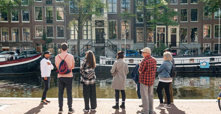 Amsterdam: Highlights & History Walking Tour - Starting with the Old Church and Chinatown