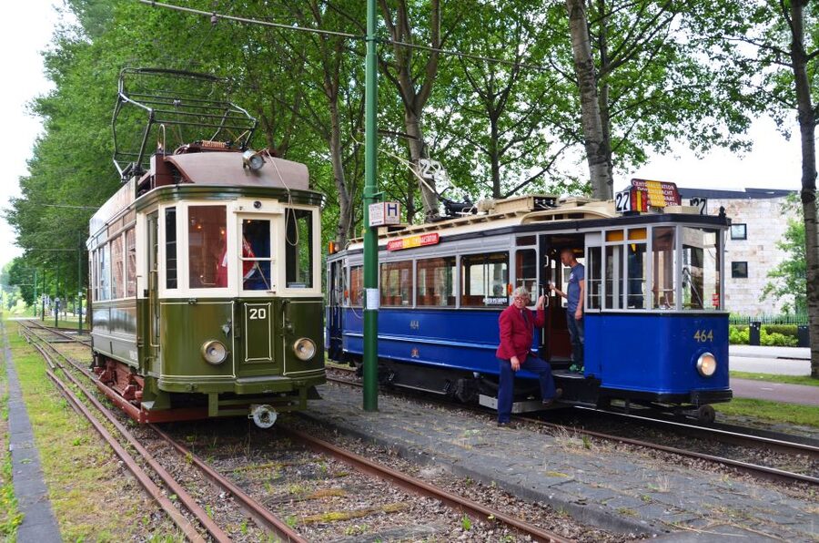 Amsterdam: Historic Tram Ride on Heritage Line to Amstelveen - Boarding the Lijn 30 at Haarlemmermeerstation