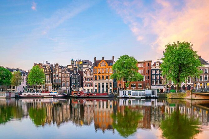 Amsterdam History Walking Tour - Anne Frank House and a major Amsterdam symbol