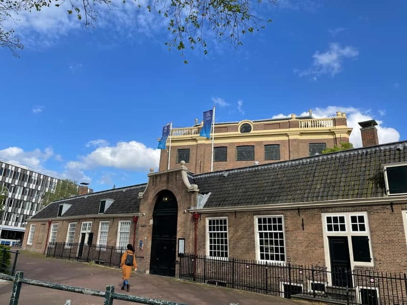 Amsterdam: Private Anne Frank and Jewish History Tour - The Auschwitz Monument and the weight of memory