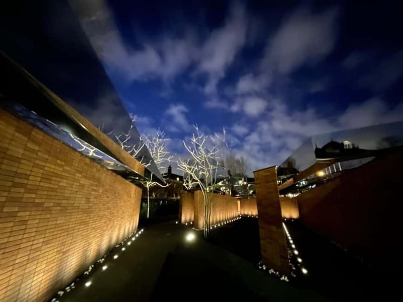 Amsterdam: Private Anne Frank and Jewish History Tour - Plantage gives the route breathing room