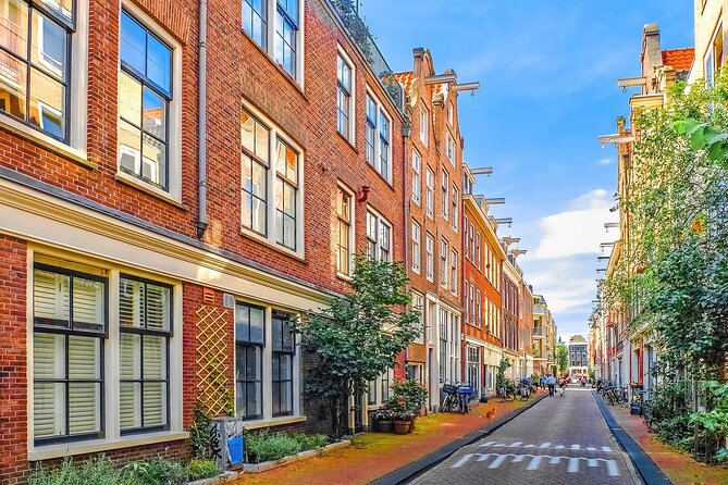 Amsterdam Private Historical Walking Tour - Begijnhof and the quieter side of the center