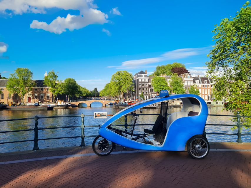 Amsterdam: Private Pedicab Historical Sightseeing Tour - Why a pedicab works well in Amsterdam’s old center