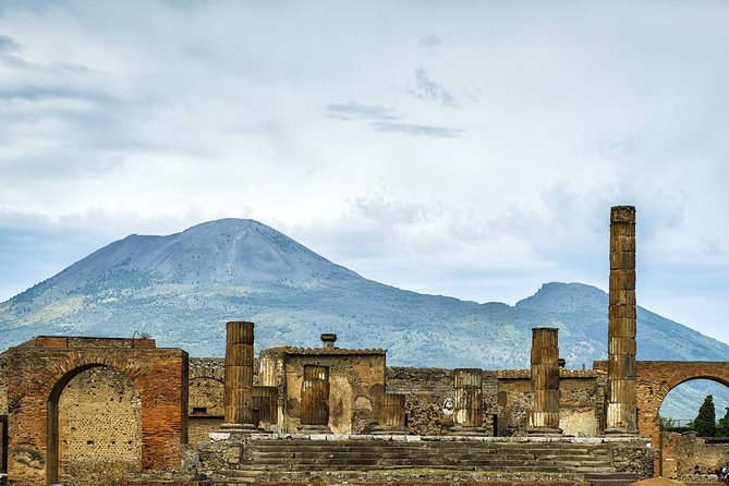 Ancient Pompeii Private Tour: Skip the Line & Kid-Friendly Option - How the family option works
