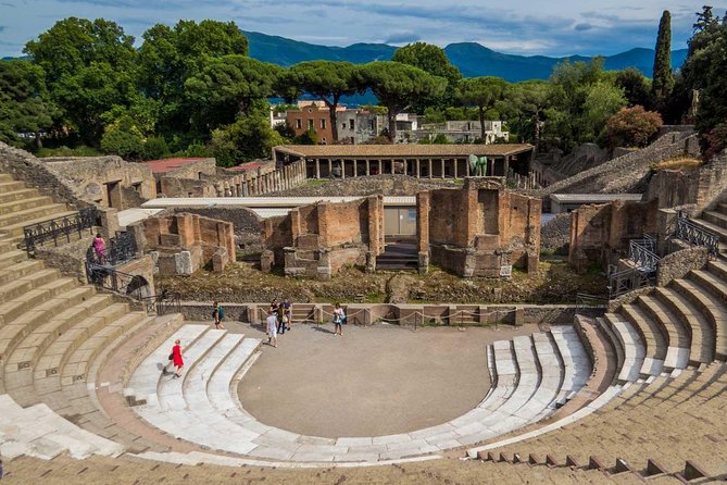 Ancient Pompeii Private Tour: Skip the Line & Kid-Friendly Option - Walking Via dell’Abbondanza