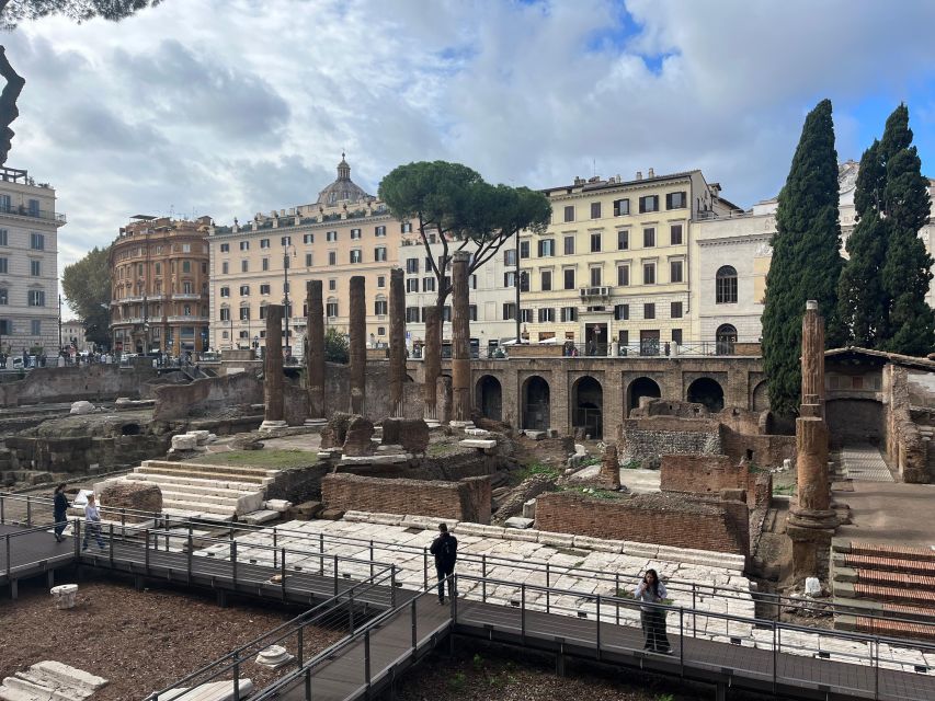 Ancient Rome: Archeological area Largo Argentina - The small museum and what you can see from outside