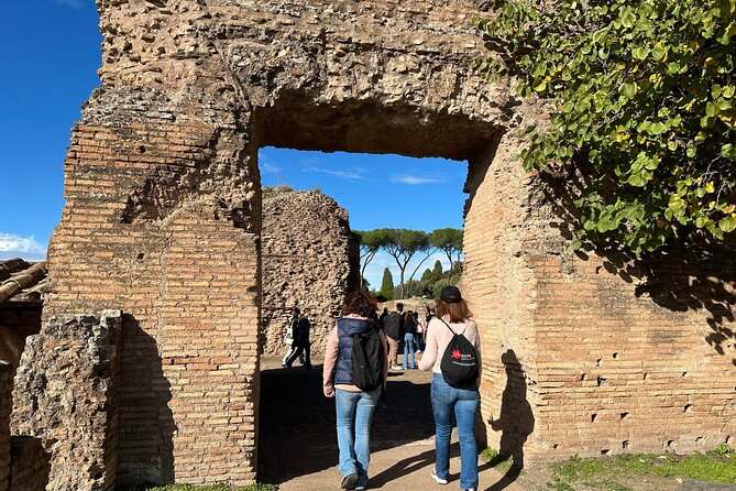 Ancient Rome Discovery: Colosseum, Forum, Palatine Guided Tour - Who should choose this experience