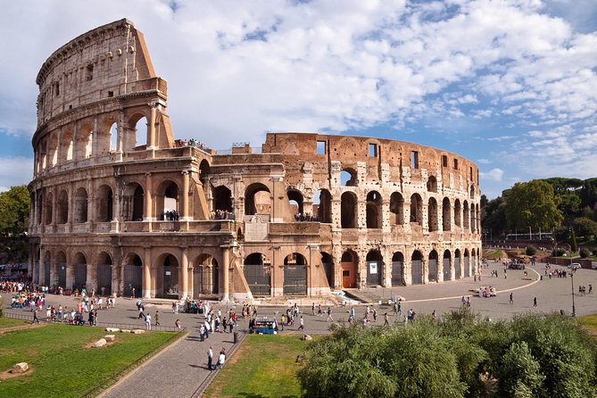 Ancient Rome Guided Tour: Colosseum, Forum and Palatine - Entering the Colosseum after the hilltop views