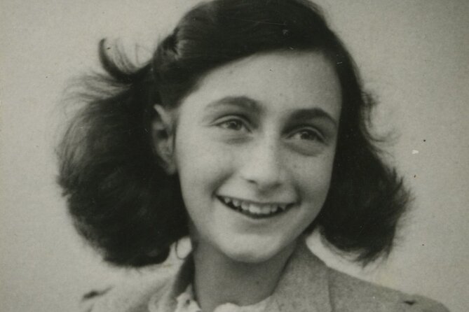 Anne Frank and the Jewish History of Amsterdam Private Tour - The Auschwitz Memorial and Holocaust Namenmonument