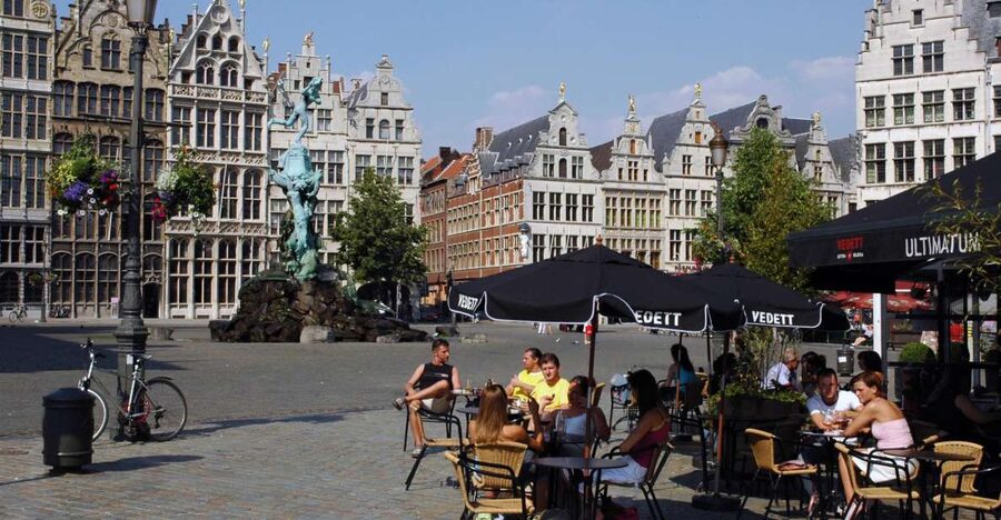 Antwerp: Private 3-Hour Historical Sightseeing Walking Tour - Our Lady Cathedral and Flemish art