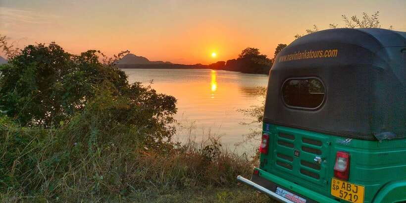 Anuradhapura Private Ancient City Day Tour - Sri Maha Bodhi and Ruwanwelisaya