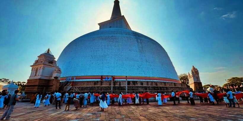 Anuradhapura Private Ancient City Day Tour - Jethawanaramaya and the old monastery world