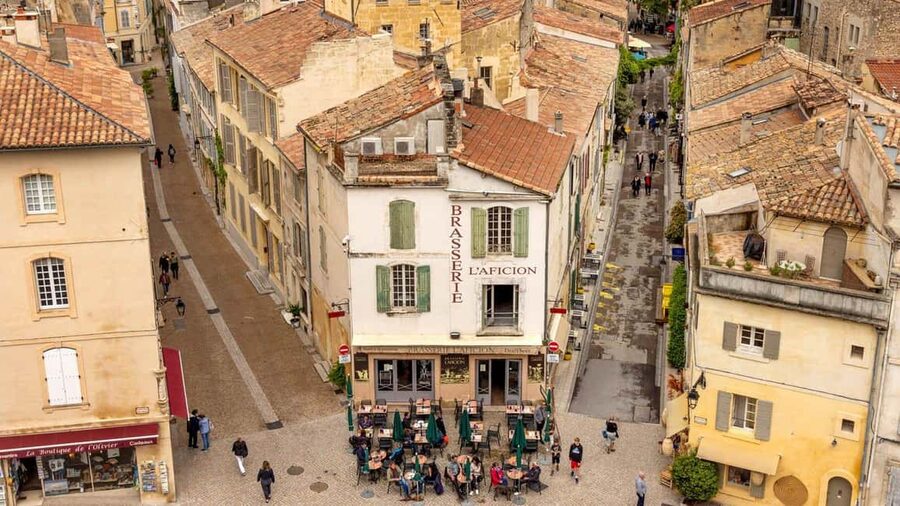 Arles: Private Guide Tour - Explore History & Culture - Hotel Dieu and the Van Gogh connection