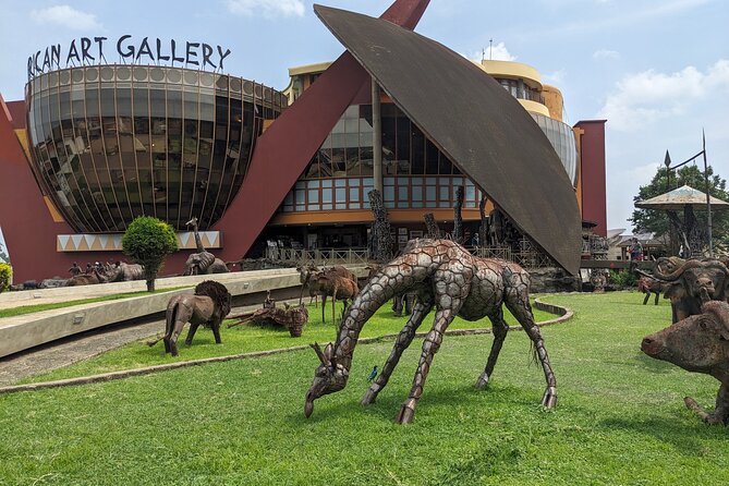 Arusha Guided Walking City Tour, Culture, Lifestyle & History - Guide quality and the pace of the day