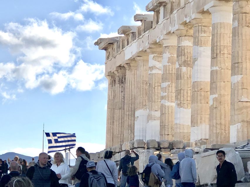 Athens:Acropolis - Historical Center Walking Tour in Spanish - Walking from the Acropolis into Plaka