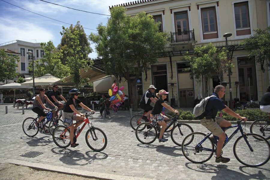 Athens: Bike Tour of Athens Historical Centre - Standard bikes or an e-bike upgrade?