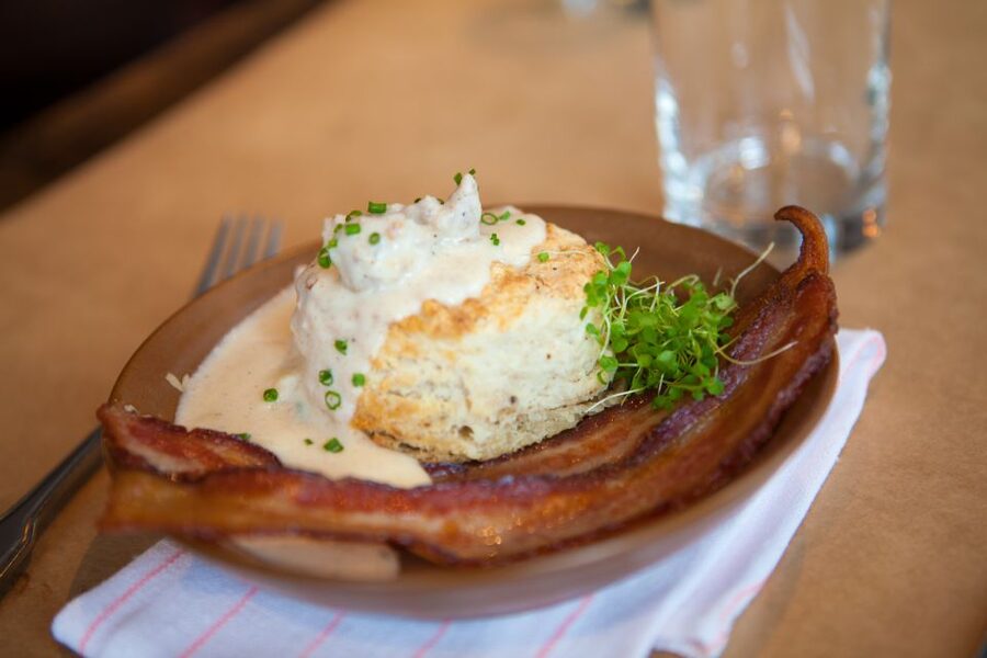 Atlanta: Beltline Food, Street Art, and History Walking Tour - Six tastings, from biscuits to modern Atlanta cooking
