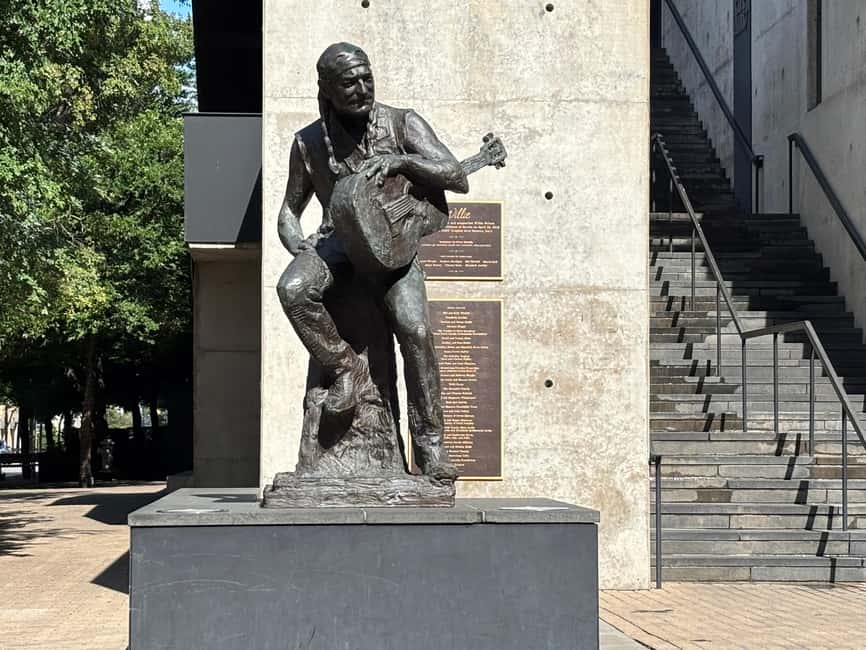 Austin: Morning History Walking Tour of Downtown Austin - The 2nd Street District and Moody Theater