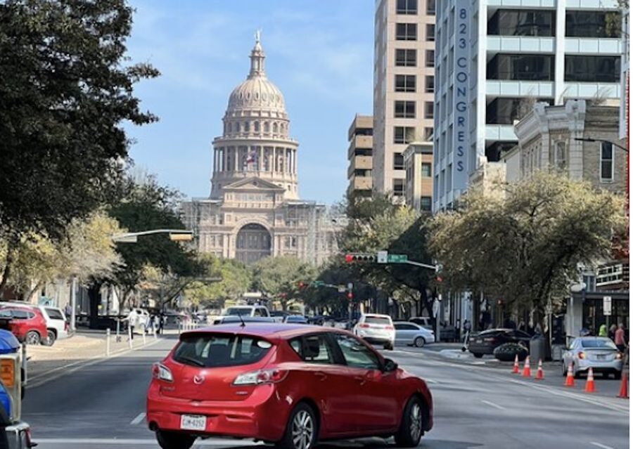 Austin: Morning History Walking Tour of Downtown Austin - The Texas Capitol from Congress Avenue