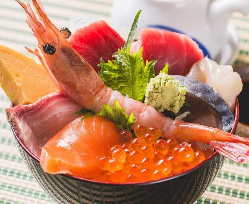 Authentic Sapporo: Nijo Market Seafood Lunch & History Tour - Key points to know before booking