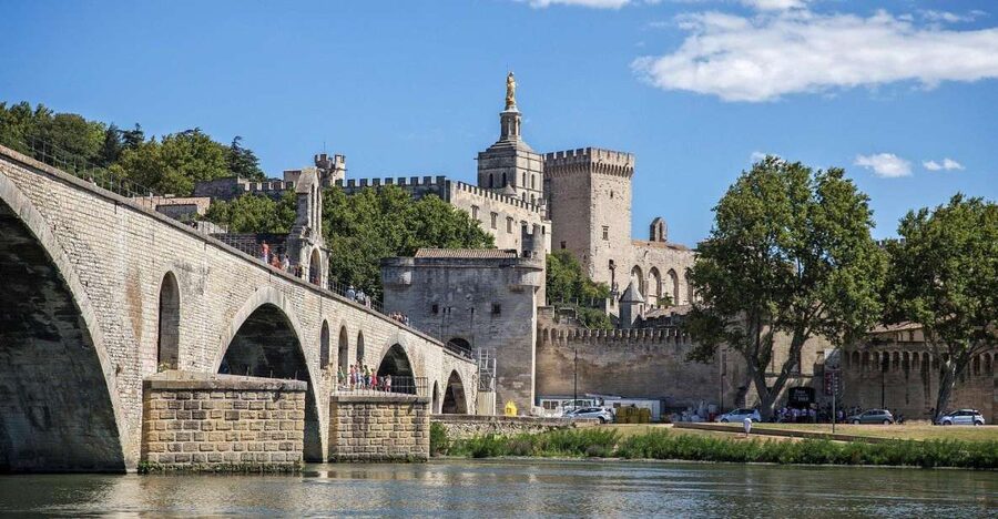 Avignon: Private Walking Tour – Discover History & Heritage - What the Guides Add to the Walk