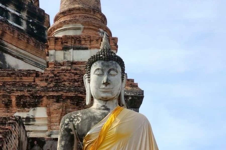 Ayutthaya Private Guided Day Tour, 4 Ancient Temples - Wat Mahathat and the Buddha head in the roots