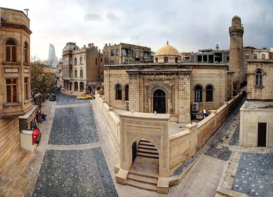 Baku: Stunning Walking Tour of Historical and Modern City - What makes Ashraf’s guiding useful