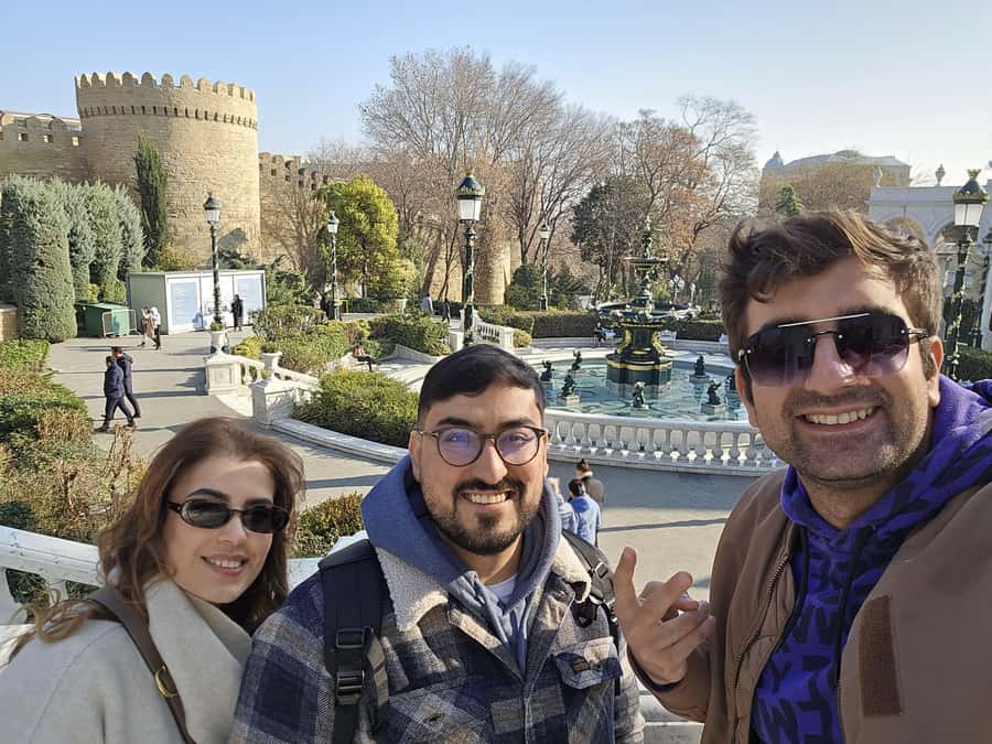 Baku: Stunning Walking Tour of Historical and Modern City - Icherisheher: Baku behind the stone walls