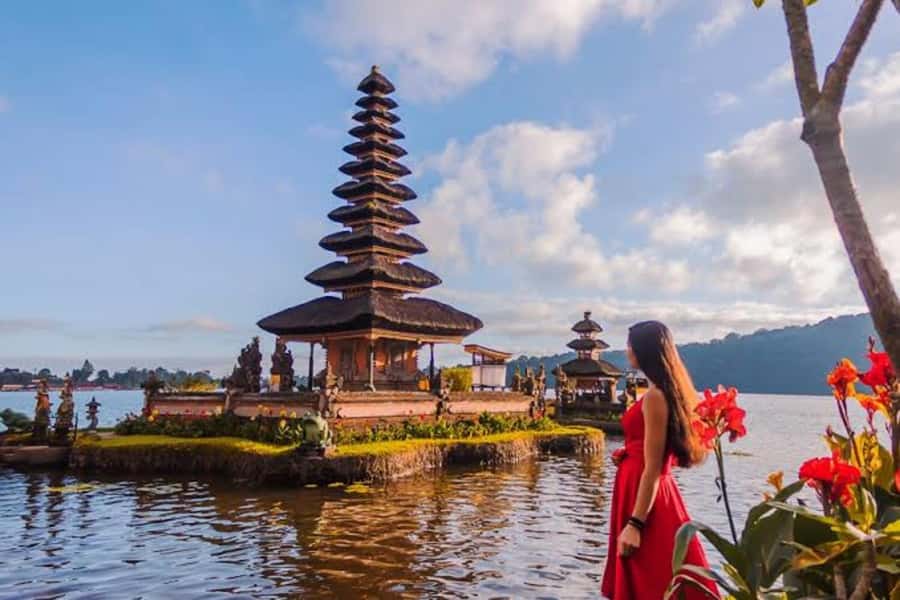 Bali: Private UNESCO World Heritage Sites Tour - Lake Beratan and Ulun Danu’s mountain setting