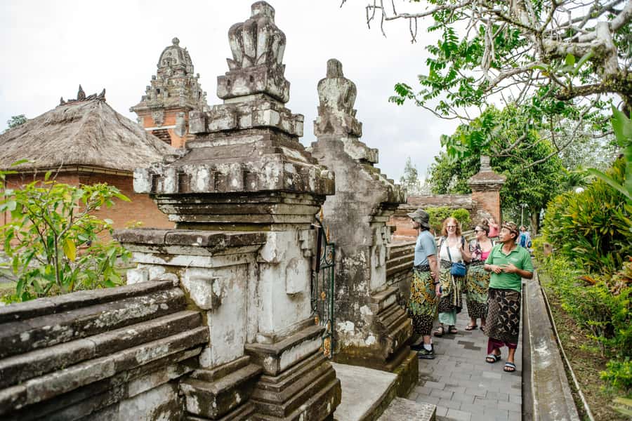 Bali: Tanah Lot UNESCO World Heritage Sites Full-Day Tour - Lunch between the temples