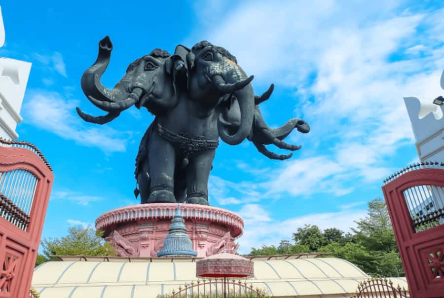 Bangkok: Ancient City Muang Boran and Erawan Museum Tour - SUV or golf cart: the choice that shapes your day