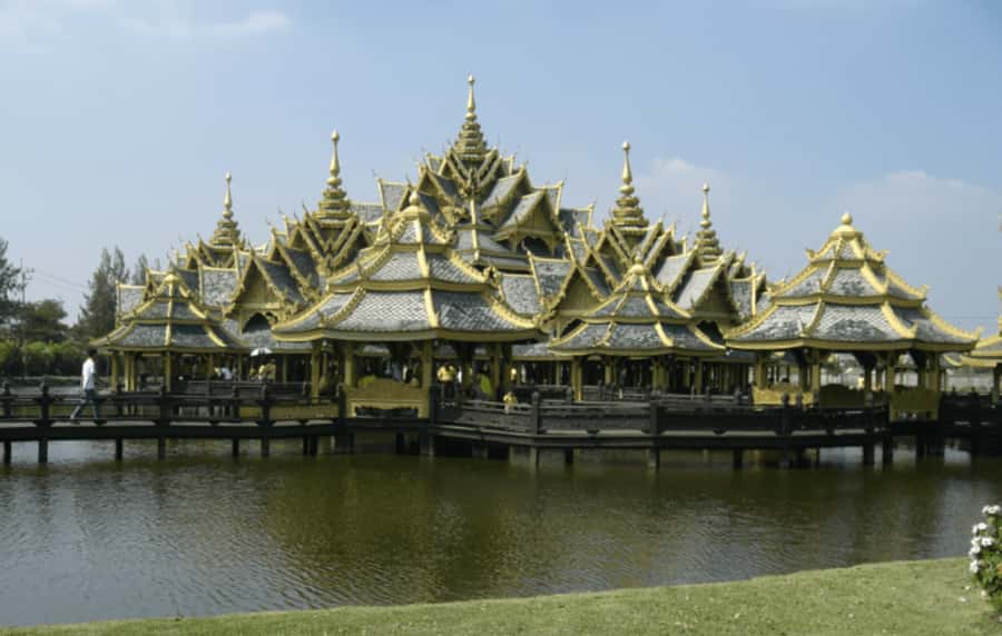 Bangkok: Ancient City Muang Boran and Erawan Museum Tour - Your Bangkok pickup and the ride south