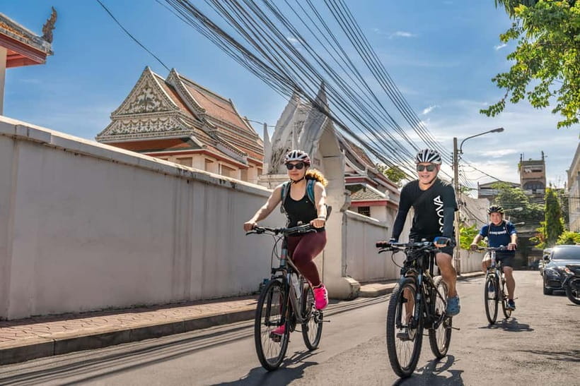 Bangkok: Backstreets and Historic Temples Bike Tour - Crossing back by local ferry