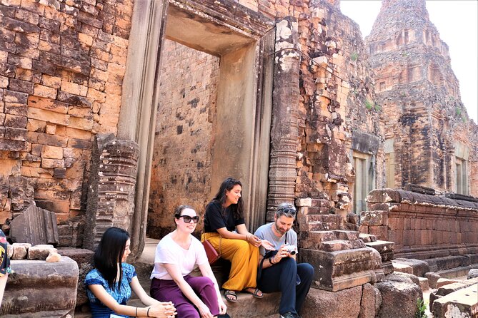 Banteay Srei and Grand Circuit Heritage Tour from Siem Reap - Neak Pean: a short walk to an island temple
