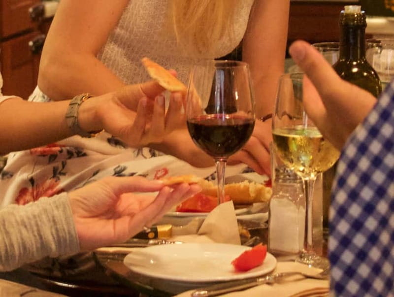 Barcelona: 3-Hour Sips, Sites & Bites Food & History Tour - Barceloneta: seafood and a taste of the coast