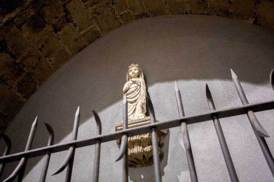 Barcelona: Dark History Night Walking Tour - The executioner’s unusual place in city life