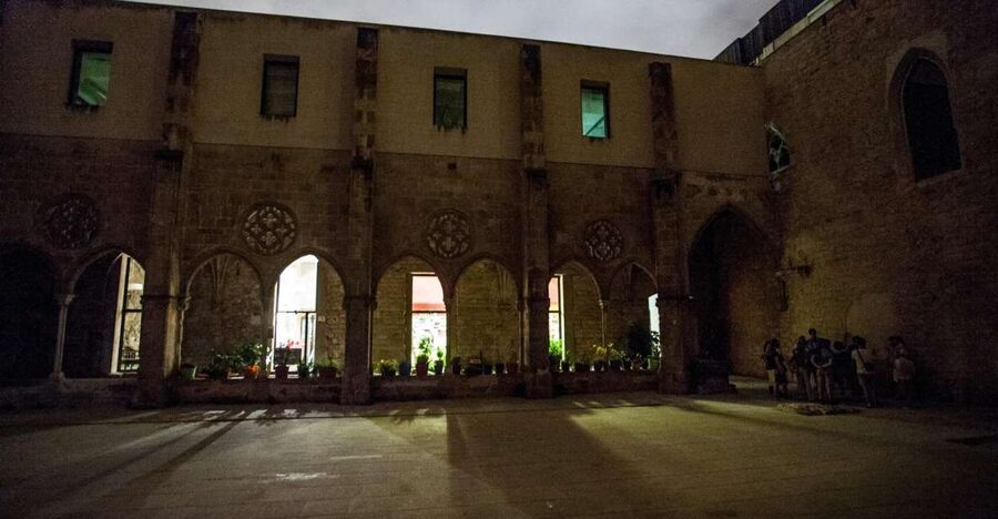 Barcelona: Dark History Night Walking Tour - The Spanish Inquisition without the haunted-house treatment