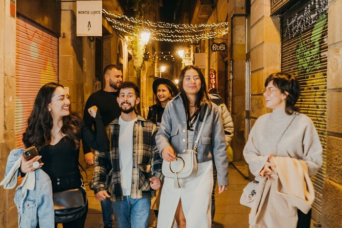 Barcelona Historical Walking Tour: Gothic Quarter and El Born - El Mon Neix En Cada Besada and Catalan identity